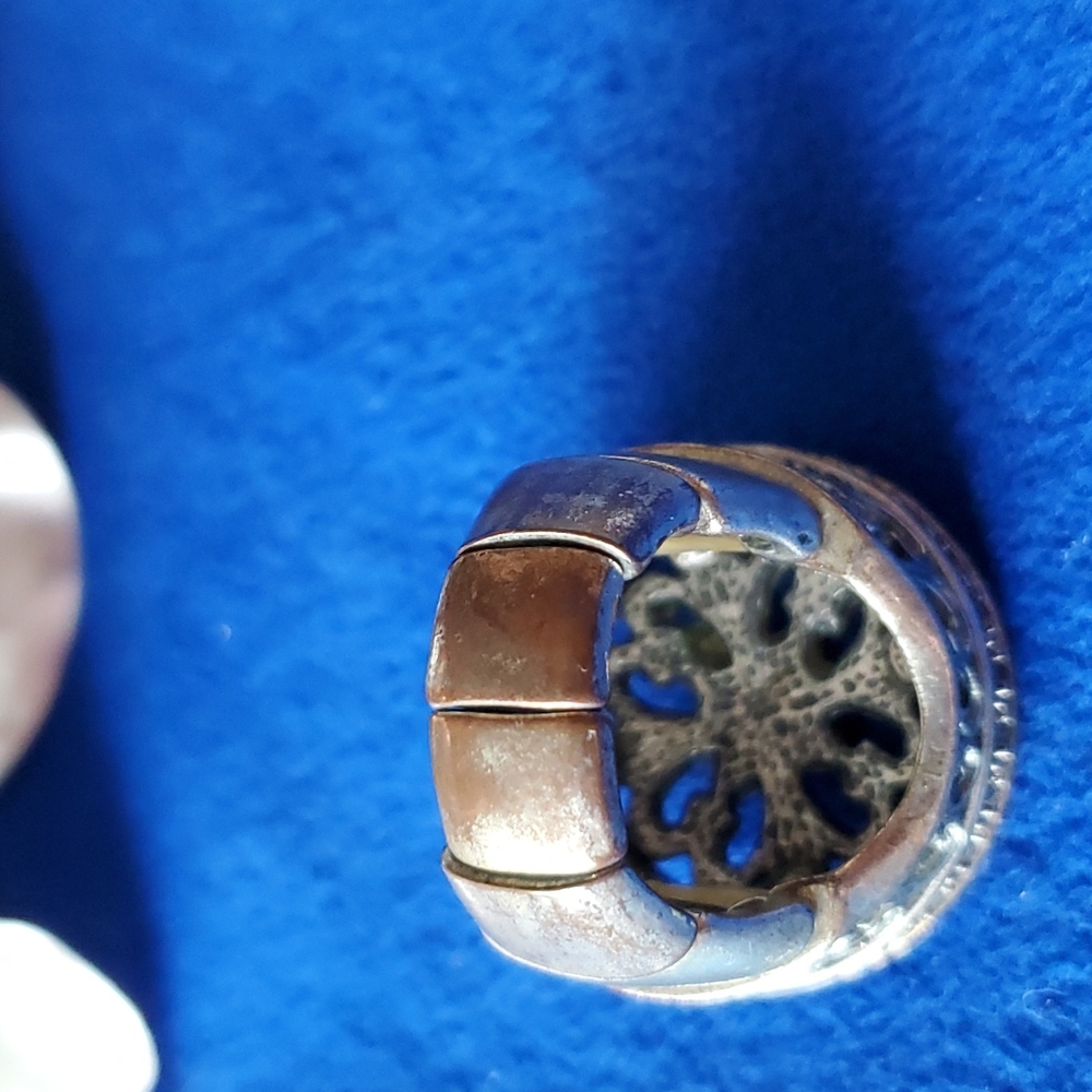 Ring $8 - Picture 6 of 8